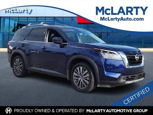 2022 Nissan Pathfinder SL