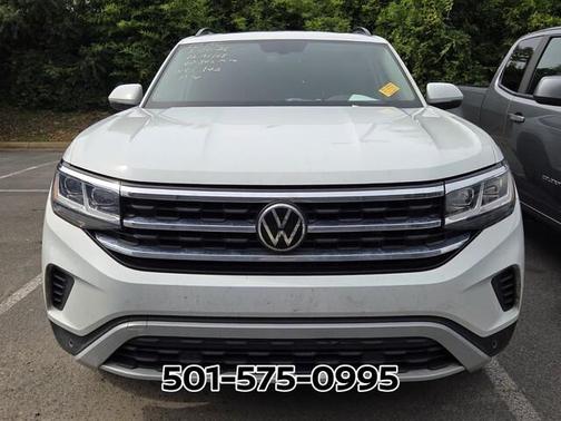 Pure White 2022 Volkswagen Atlas 2.0T SE w/Technology