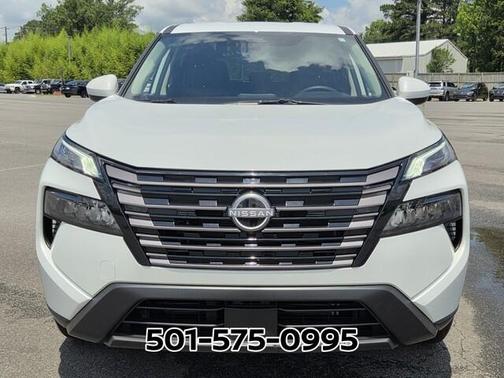 Everest White P 2026 Nissan Rogue SV