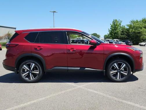 2025 Nissan Rogue SL