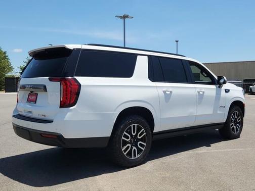 2021 GMC Yukon XL AT4
