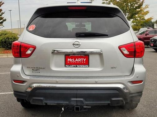 2020 Nissan Pathfinder SV