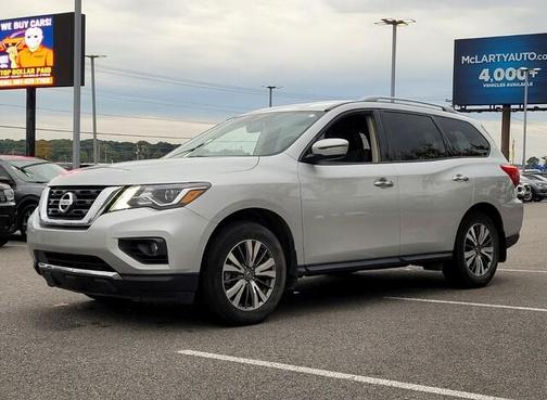 2020 Nissan Pathfinder SV