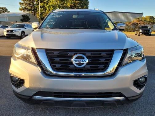 2020 Nissan Pathfinder SV