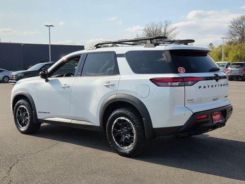 Everest White P 2026 Nissan Pathfinder Rock Creek