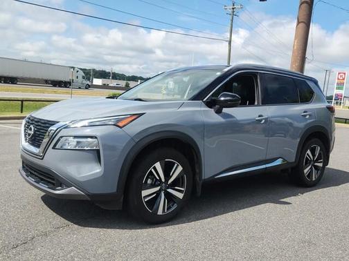 2022 Nissan Rogue SL