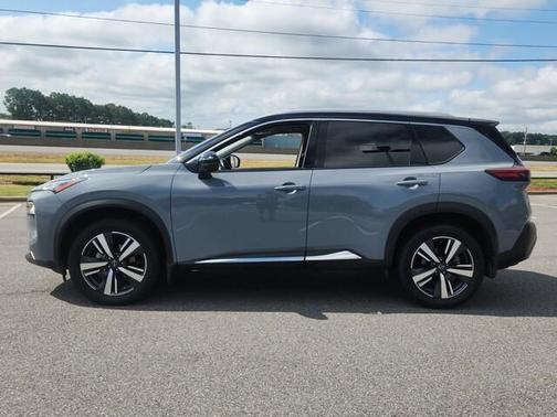 2022 Nissan Rogue SL