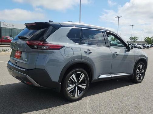 2022 Nissan Rogue SL