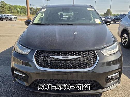 2023 Chrysler Pacifica Touring-L