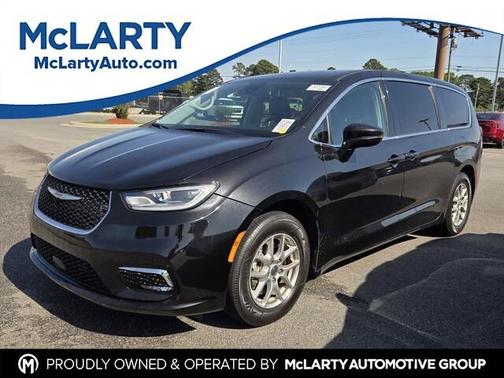 2023 Chrysler Pacifica Touring-L