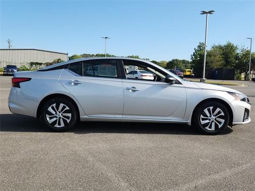 2025 Nissan Altima S