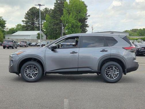 Gun Metallic 2026 Nissan Rogue S