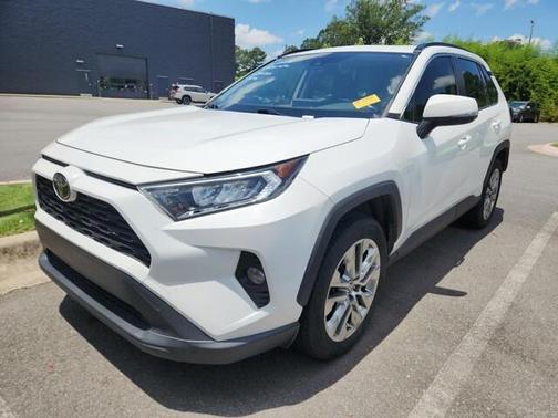 2020 Toyota RAV4 XLE Premium