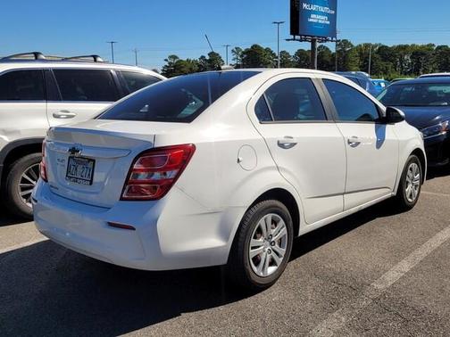 2017 Chevrolet Sonic LS