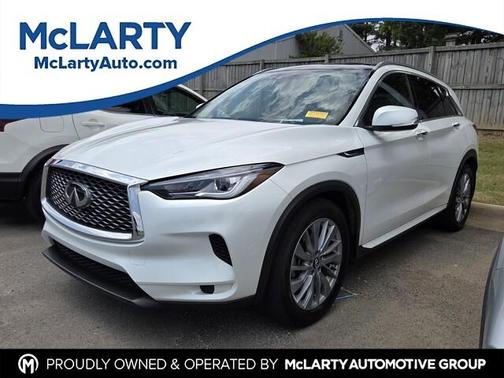 Radiant White 2025 INFINITI QX50 Luxe