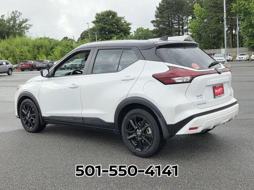 Aspen White / Super Black 2023 Nissan Kicks SV