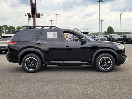 2025 Nissan Pathfinder Rock Creek