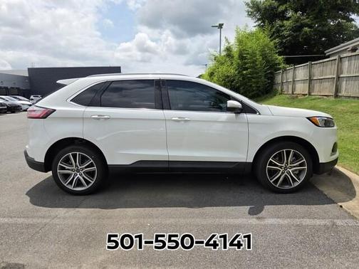 White Metallic 2022 Ford Edge Titanium