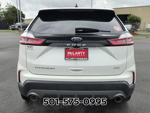 White Metallic 2022 Ford Edge Titanium