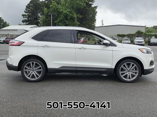White Metallic 2022 Ford Edge Titanium
