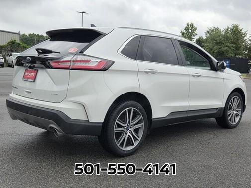 White Metallic 2022 Ford Edge Titanium
