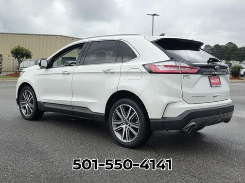 White Metallic 2022 Ford Edge Titanium