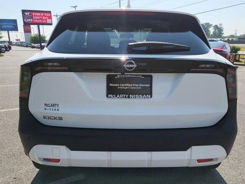 2025 Nissan Kicks SV