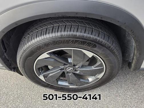 Brilliant Silver Metallic 2024 Nissan Rogue SV