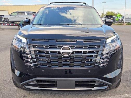 Super Black 2026 Nissan Pathfinder SV
