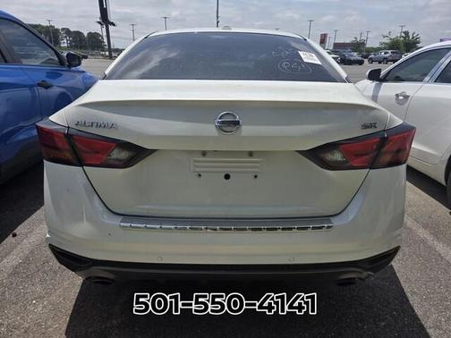 White 2021 Nissan Altima 2.5 SR