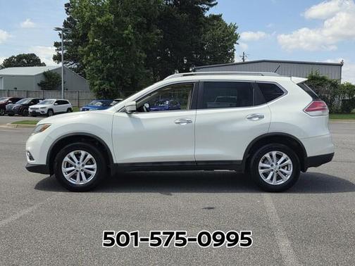 Pearl White 2016 Nissan Rogue SV