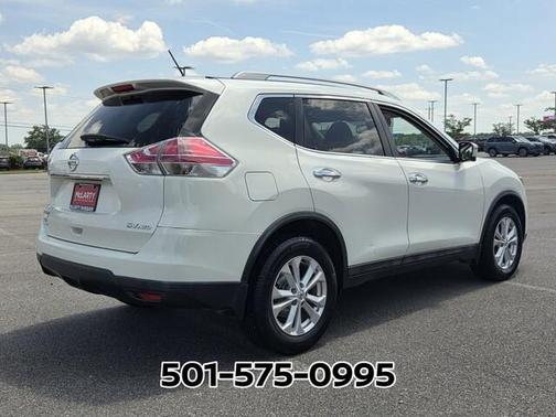 Pearl White 2016 Nissan Rogue SV