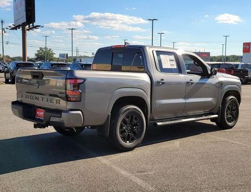 Gun Metallic 2026 Nissan Frontier SV
