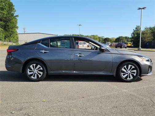 2025 Nissan Altima S