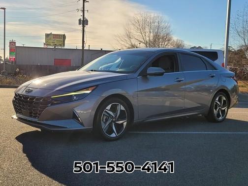 2022 Hyundai ELANTRA SEL