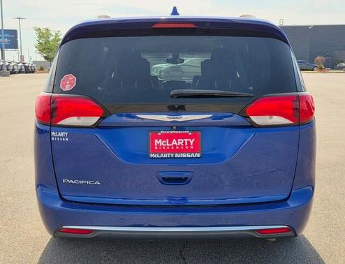Ocean Blue Metallic 2018 Chrysler Pacifica Touring-L Plus