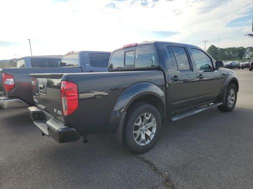 2021 Nissan Frontier SV