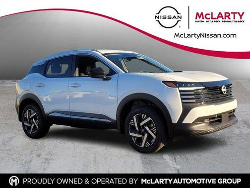 Aspen White Tri 2026 Nissan Kicks SV