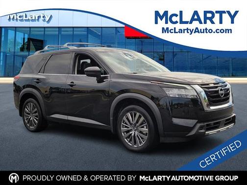2024 Nissan Pathfinder SL