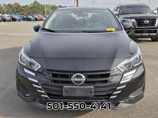 Black 2023 Nissan Versa 1.6 SV