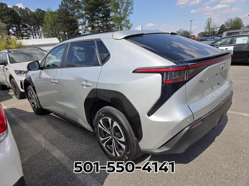 Wind Chill Pearl 2023 Toyota bZ4X XLE