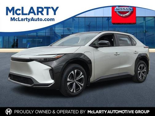 Wind Chill Pearl 2023 Toyota bZ4X XLE