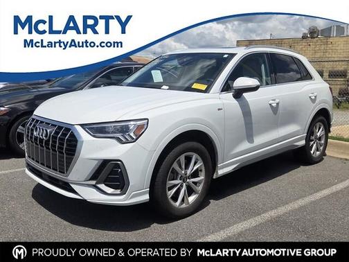 Glacier White Metallic 2024 Audi Q3 45 S line Premium