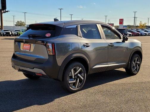 Gun Metallic 2026 Nissan Kicks SV