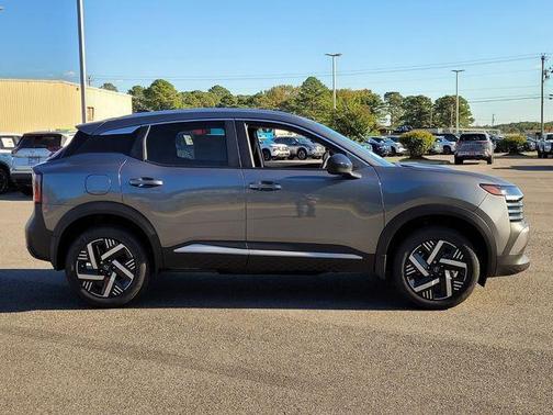 Gun Metallic 2026 Nissan Kicks SV
