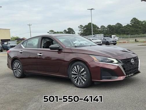 Garnet Pearl Me 2024 Nissan Altima 2.5 SV
