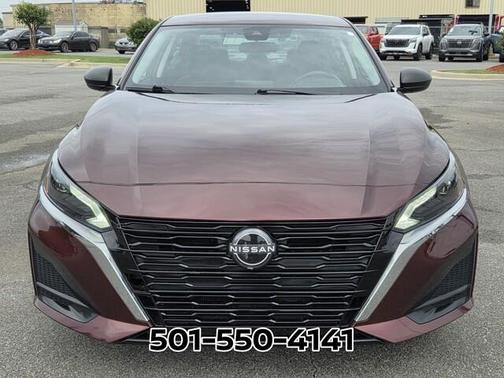 Garnet Pearl Me 2024 Nissan Altima 2.5 SV