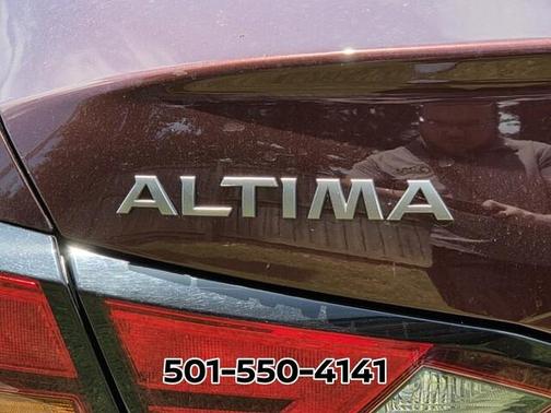Garnet Pearl Me 2024 Nissan Altima 2.5 SV