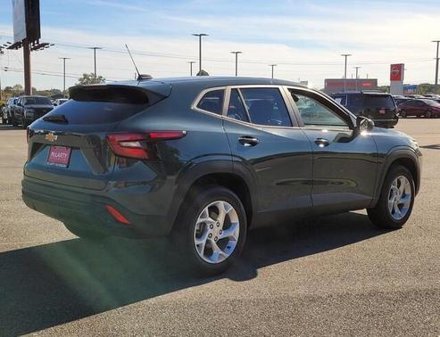 2025 Chevrolet Trax LS