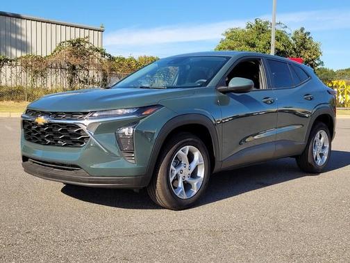 2025 Chevrolet Trax LS